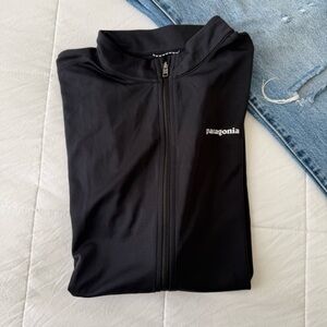 Patagonia Black‎ Zip Up Short Sleeve Size Small